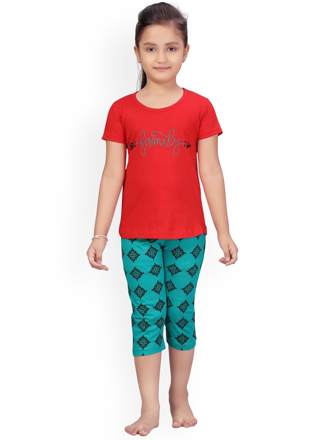 

BAESD Girls Typography Printed Night suit, Red