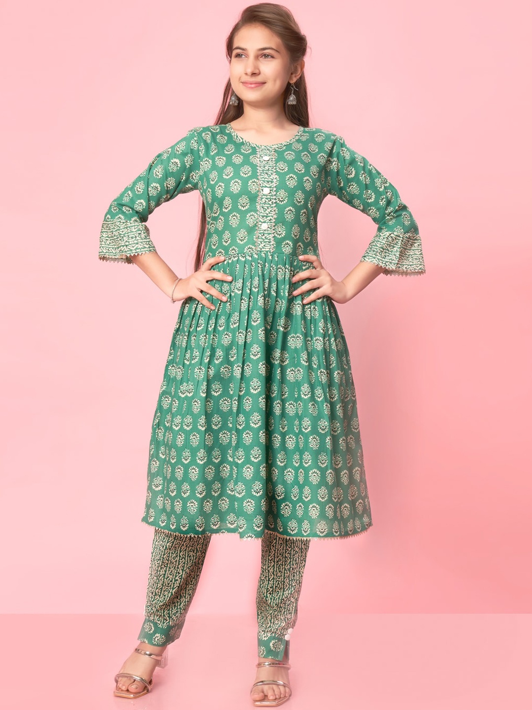 

BAESD Girls Ethnic Printed Bell Sleeves Gotta Patti Detail Pure Cotton Kurta with Trousers, Green