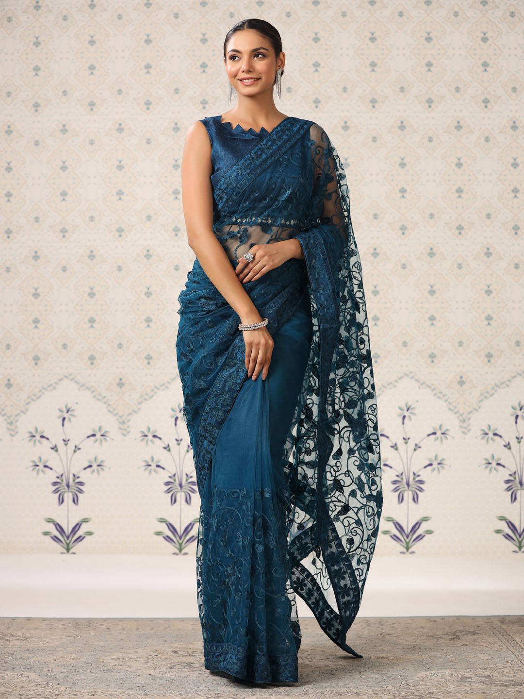 

Ode by House of Pataudi Floral Embroidered Net Saree, Teal
