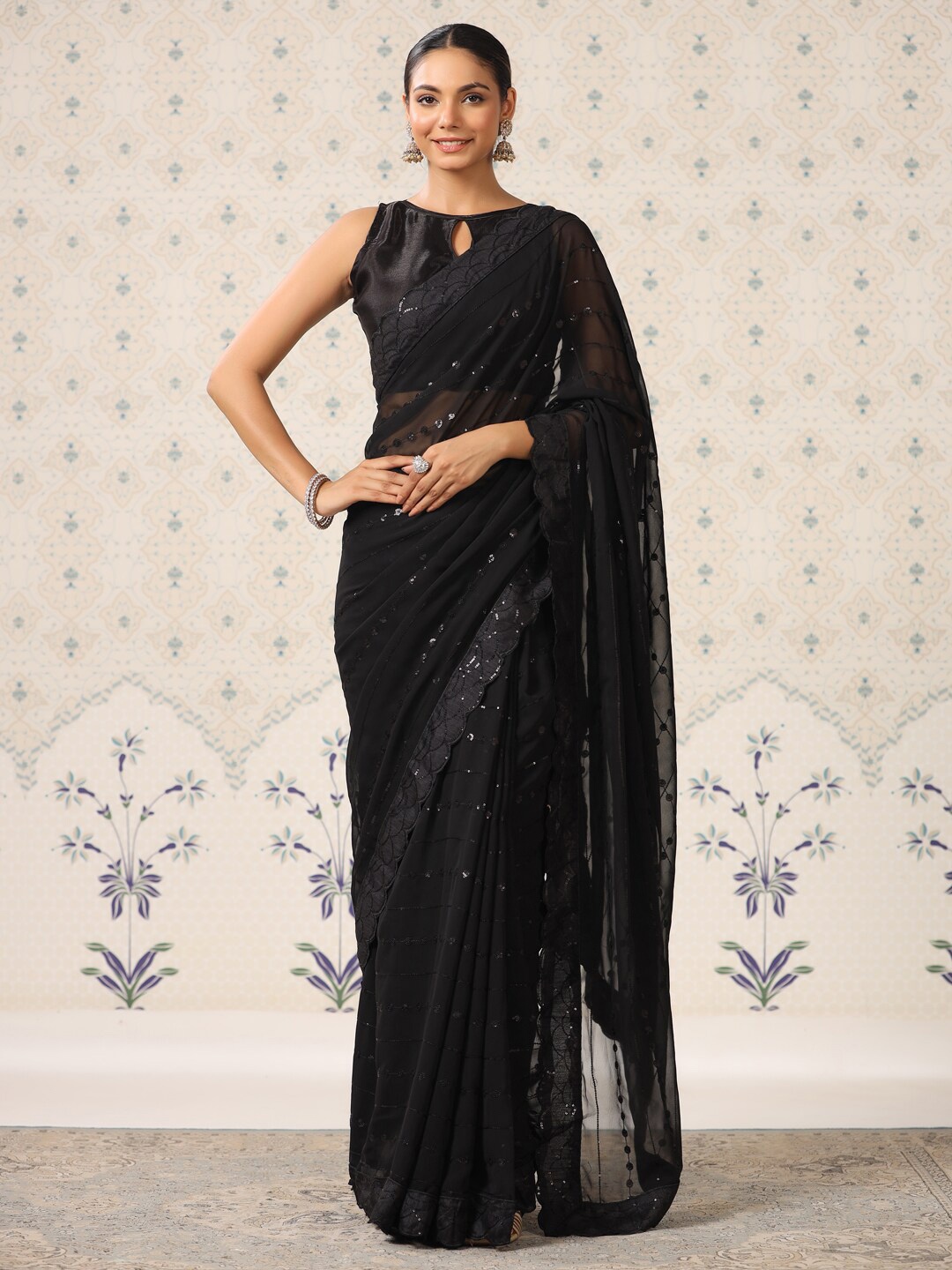 

Ode by House of Pataudi Black Embellished Sequinned Saree