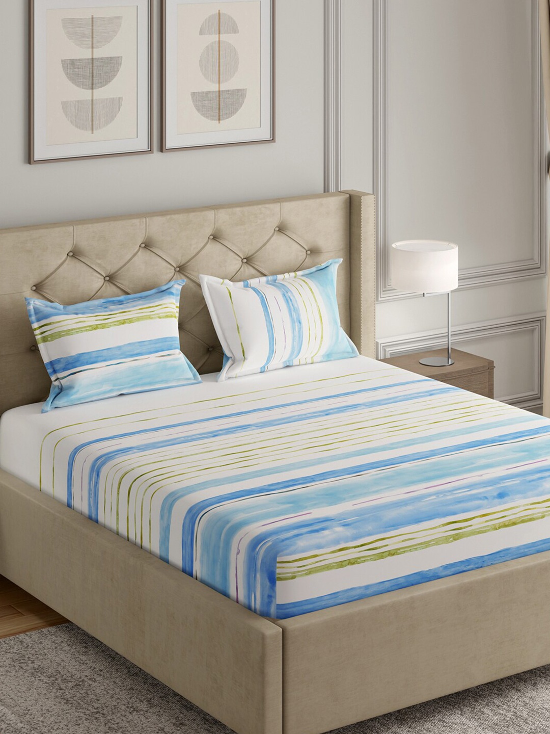 

GM Blue & White Printed Cotton 144 TC Queen Bedsheet with 2 Pillow Covers