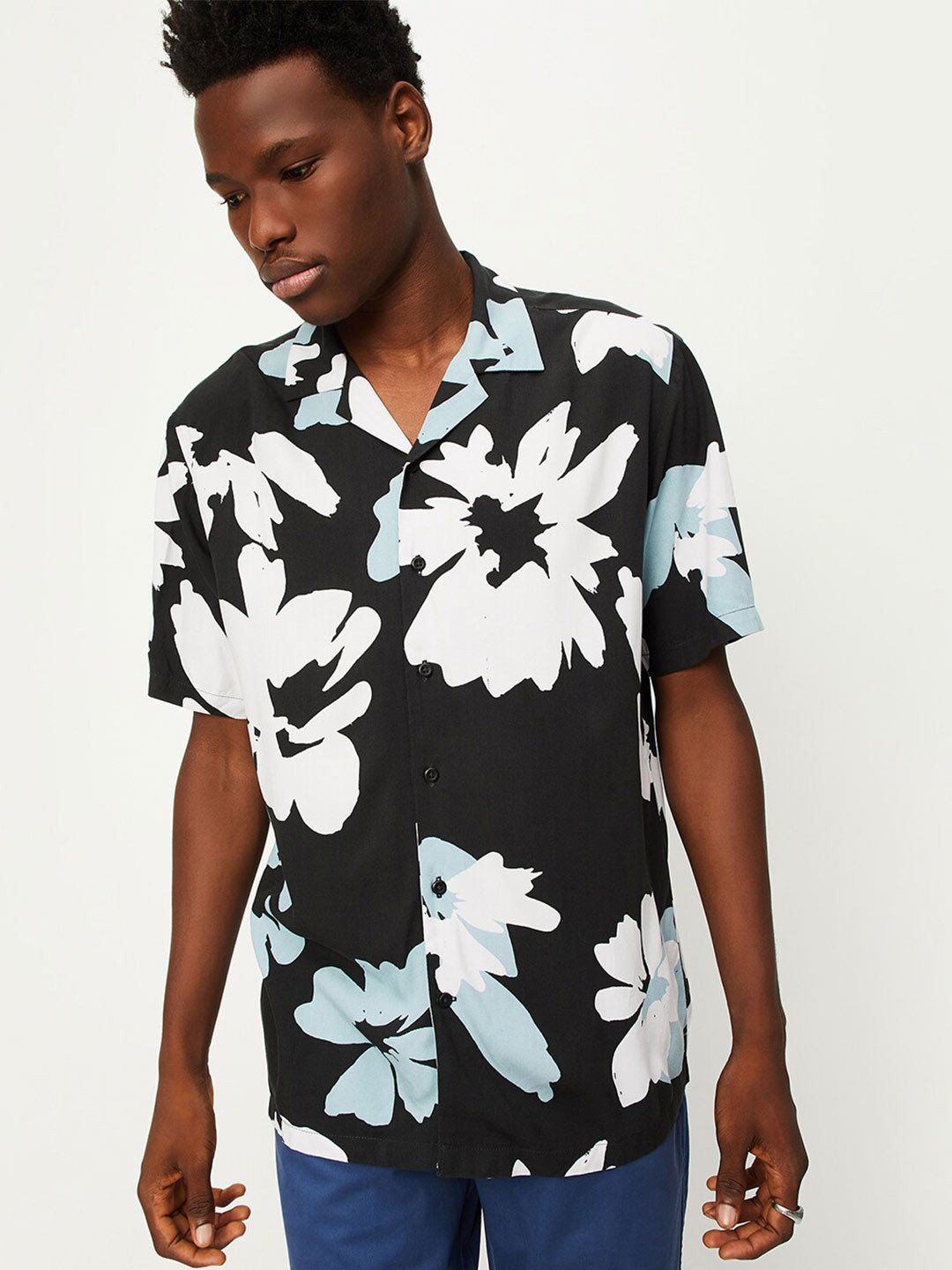 

max Floral Printed Spread Collar Casual Shirt, Black