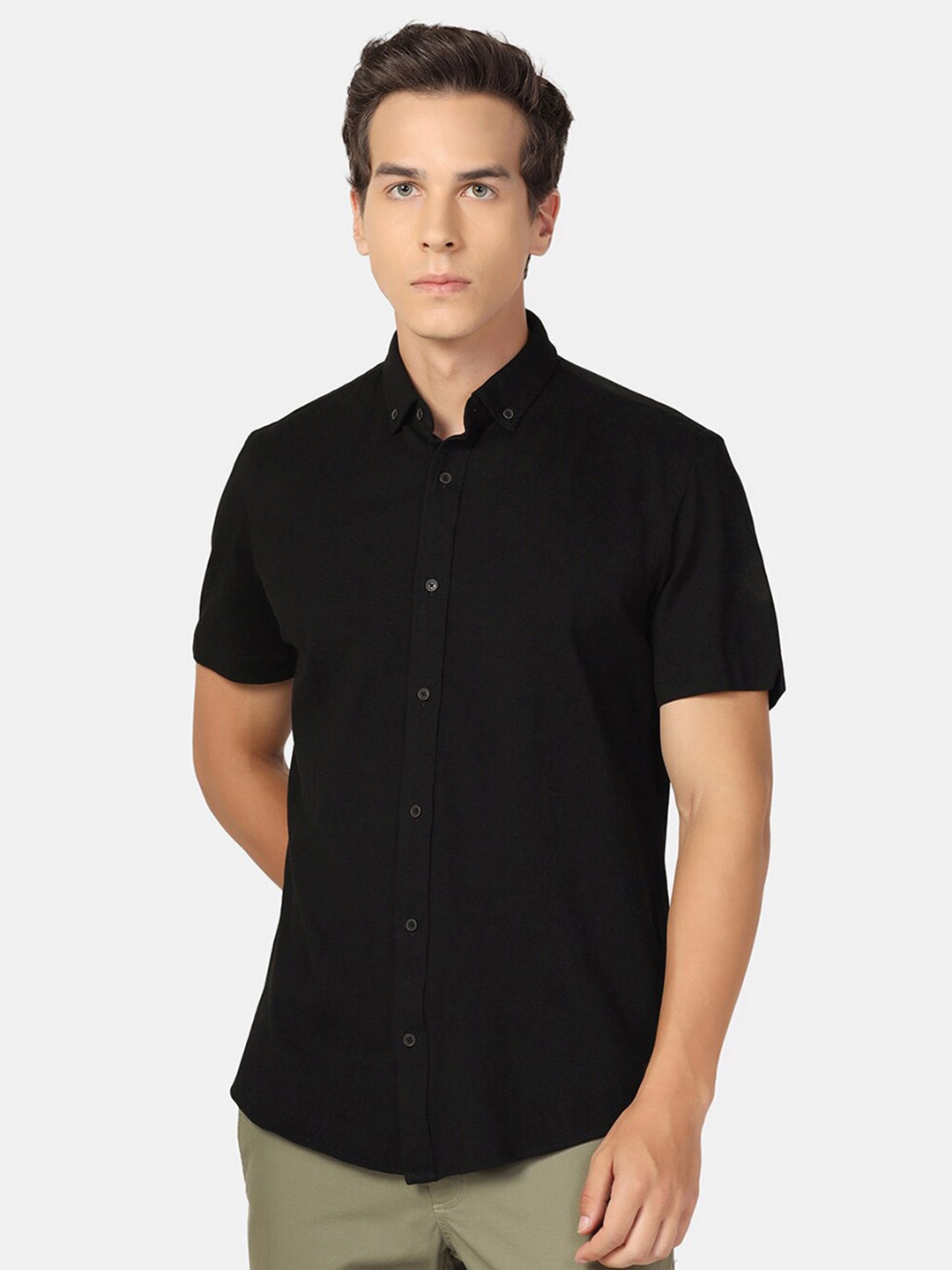 

Blackberrys Skinny Fit Button-Down Collar Pure Cotton Casual Shirt, Black