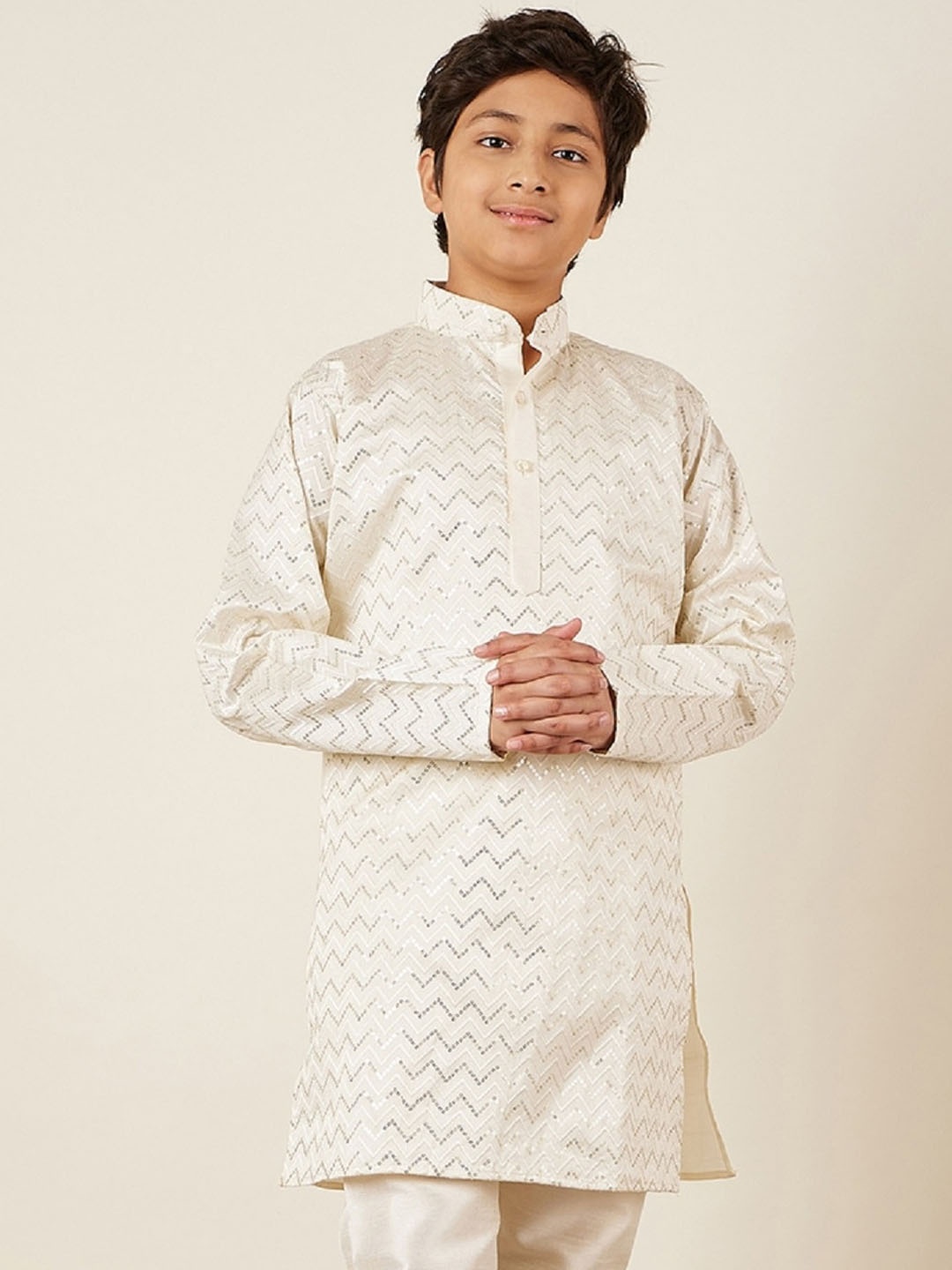 

Aj DEZInES Boys Embroidered Chevron Mandarin Collar Sequinned Cotton Kurta, Beige