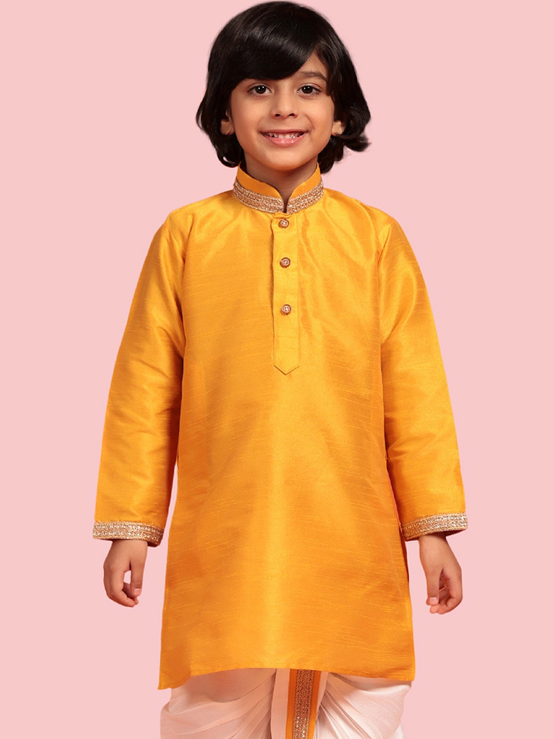 

Aj DEZInES Boys Mandarin Collar Gotta Patti Kurta, Yellow