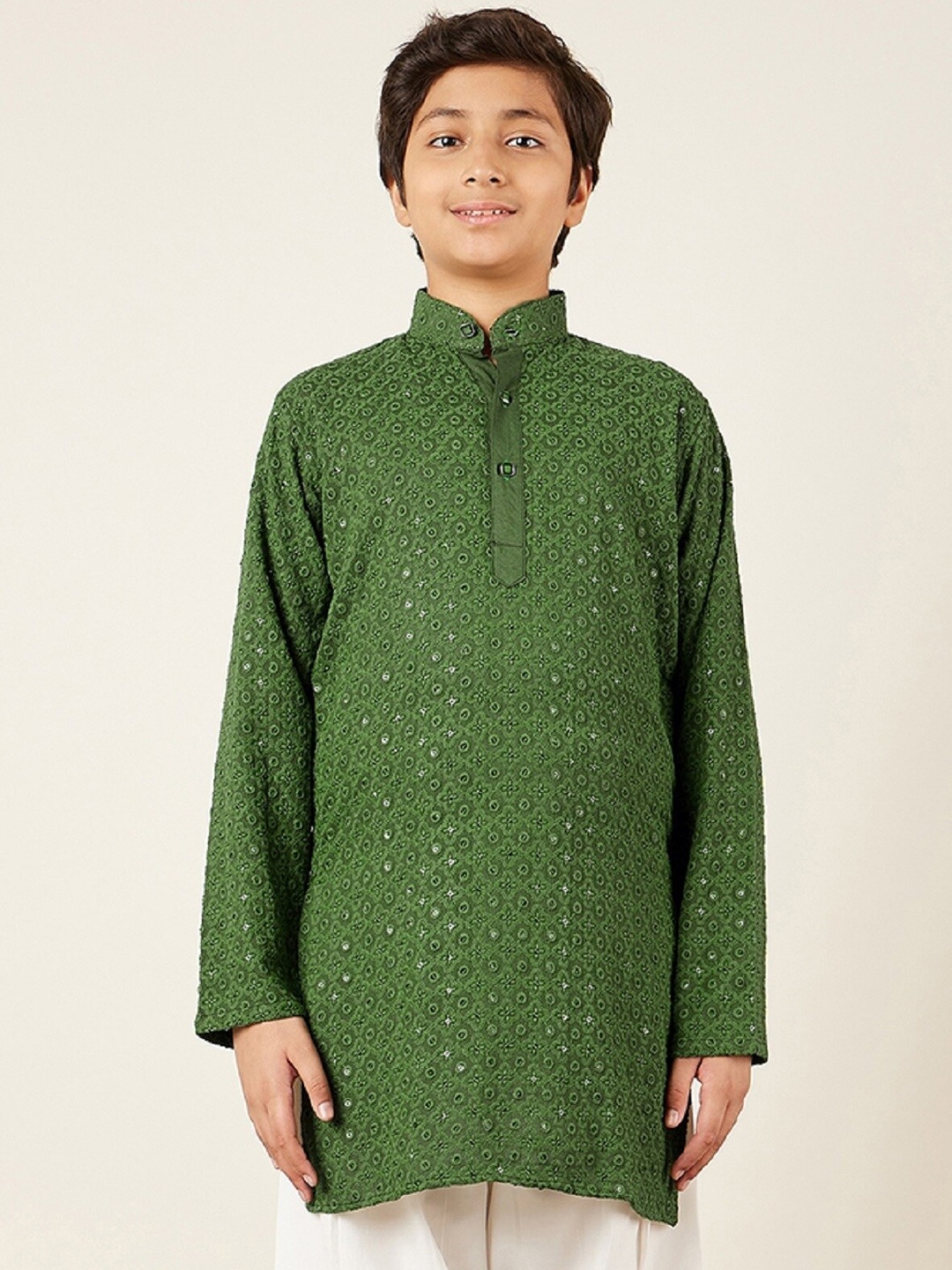 

Aj DEZInES Boys Embellished Band Collar Long sleeves Sequinned Pure Cotton Kurta, Green