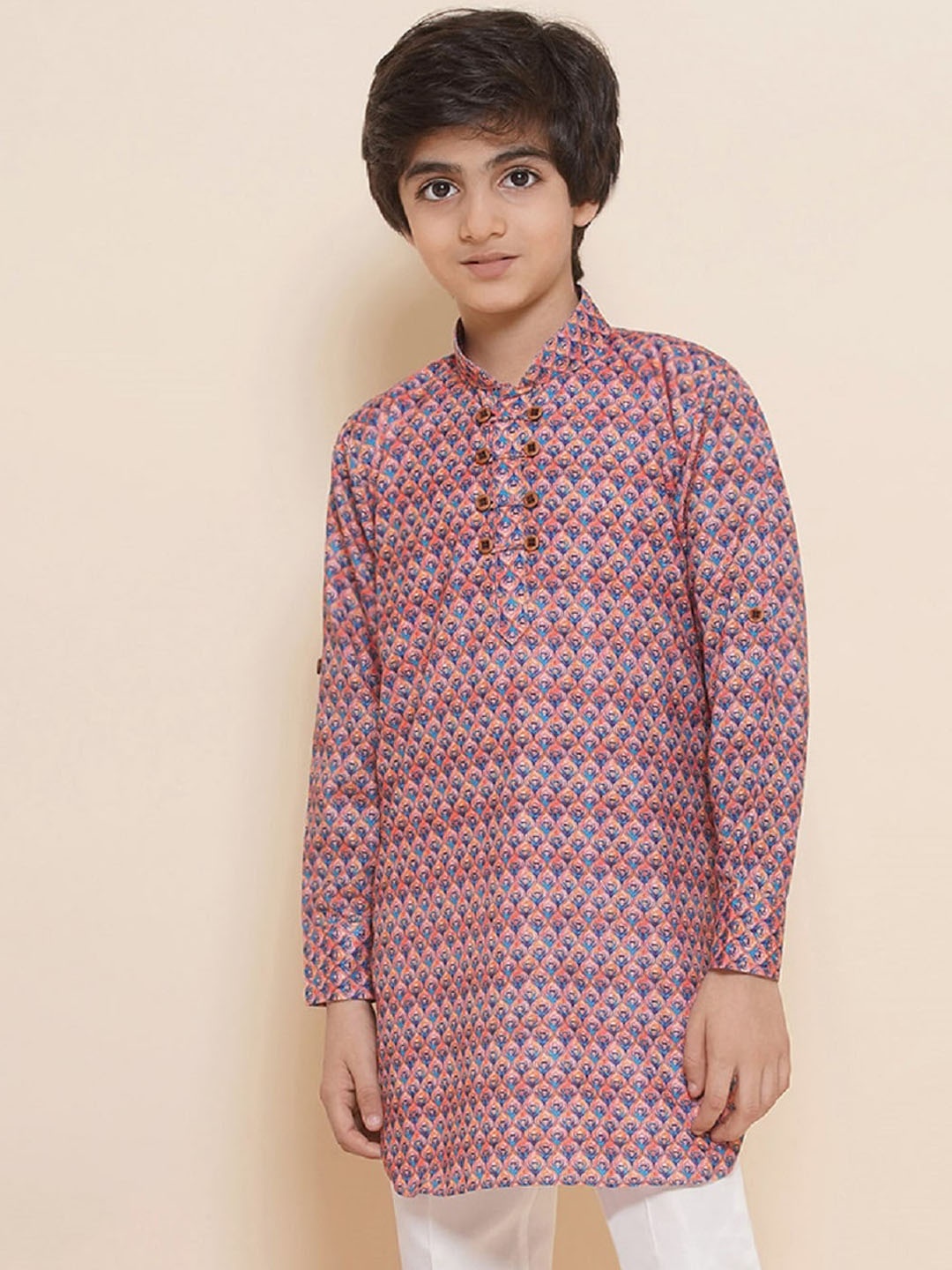 

Aj DEZInES Boys Ethnic Motifs Printed Mandarin Collar Roll-Up Sleeves Kurta, Pink