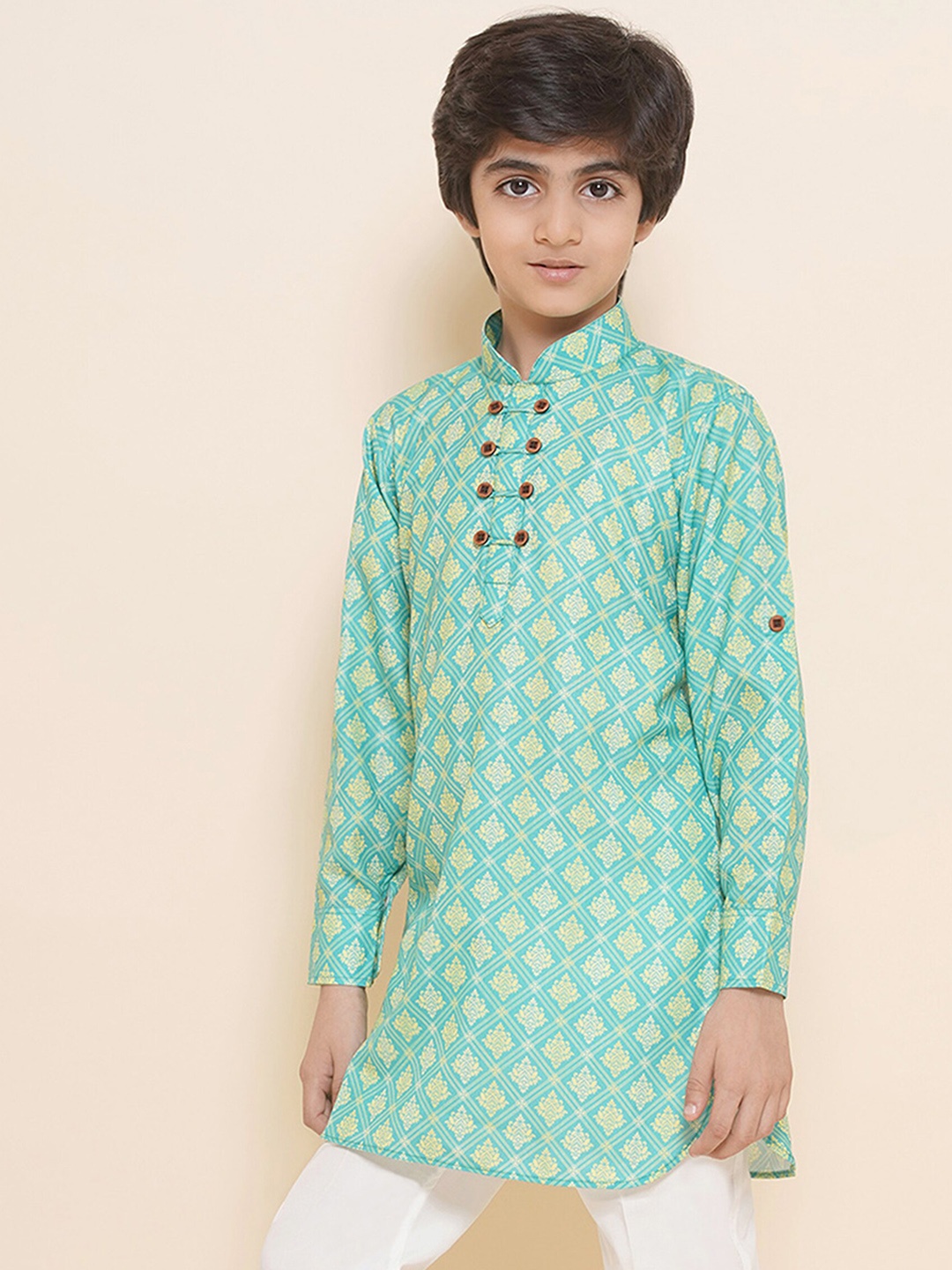 

Aj DEZInES Boys Ethnic Motifs Printed Mandarin Collar Roll-Up Sleeves Kurta, Green