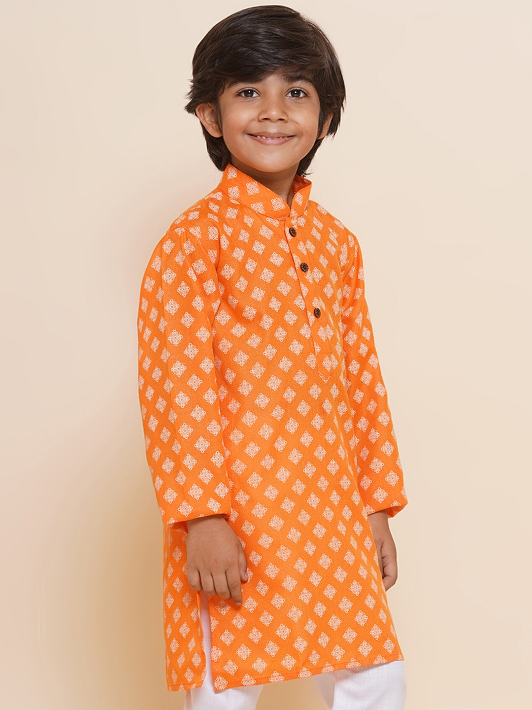 

Aj DEZInES Boys Ethnic Motifs Printed Mandarin Collar Long Sleeves Pure Cotton Kurta, Orange