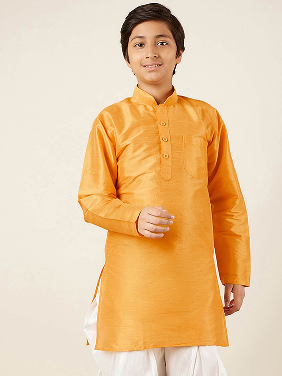 

Aj DEZInES Boys Mandarin Collar Long Sleeves Straight Kurta, Yellow