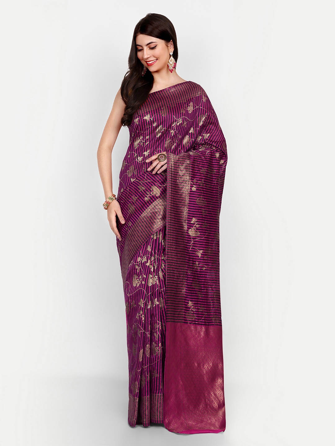 

CLOTHING JUNCTION Floral Woven Design Zari Banarasi Saree, Pink