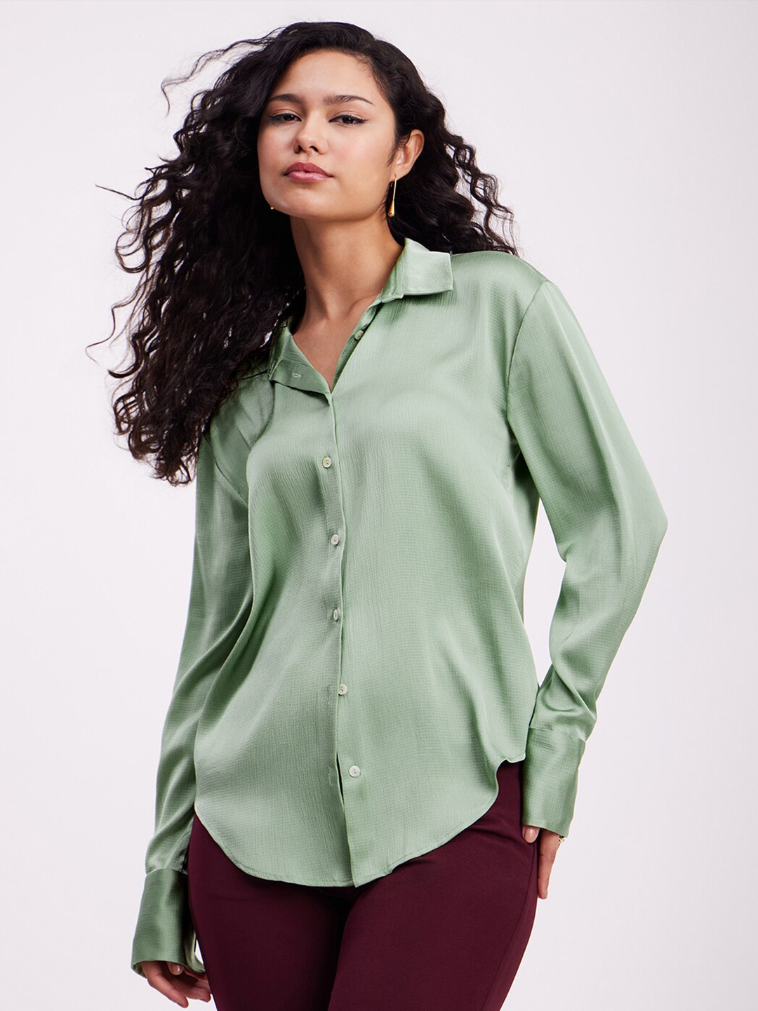 

FableStreet Spread Collar Button Cuffed Satin Casual Shirt, Green