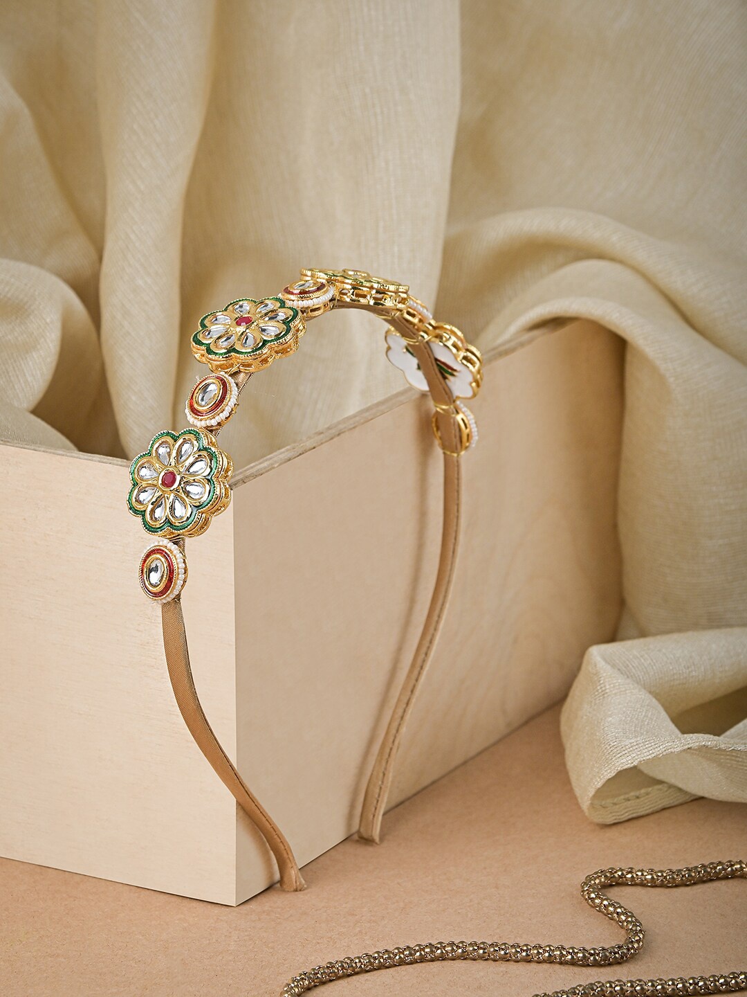 

Aye Candy Girls Kundan Embellished Floral Design Hairband, Gold