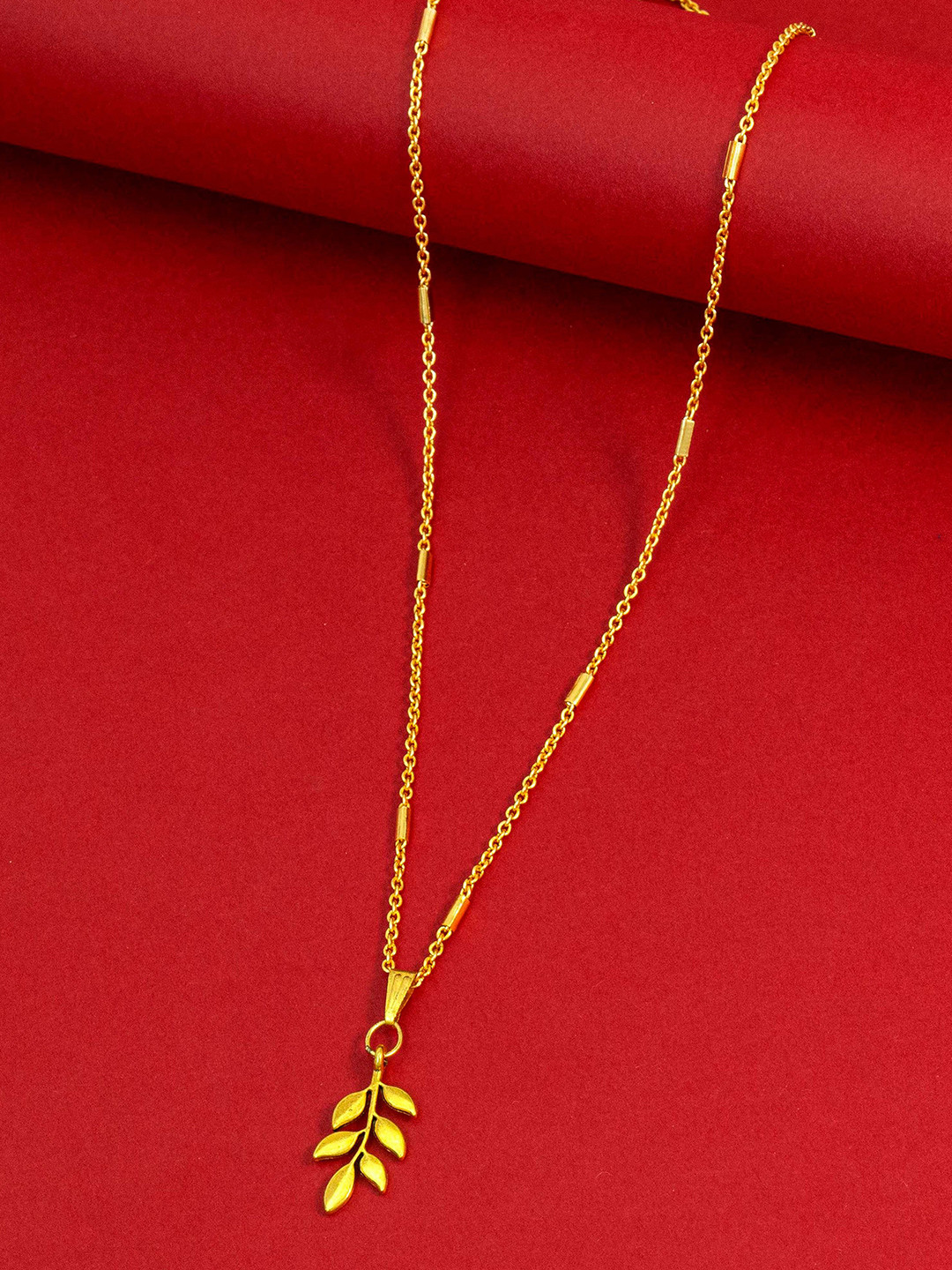 

Ramdev Art Fashion Jwellery Gold-Plated Leaf Shaped Minimal Brass Chain