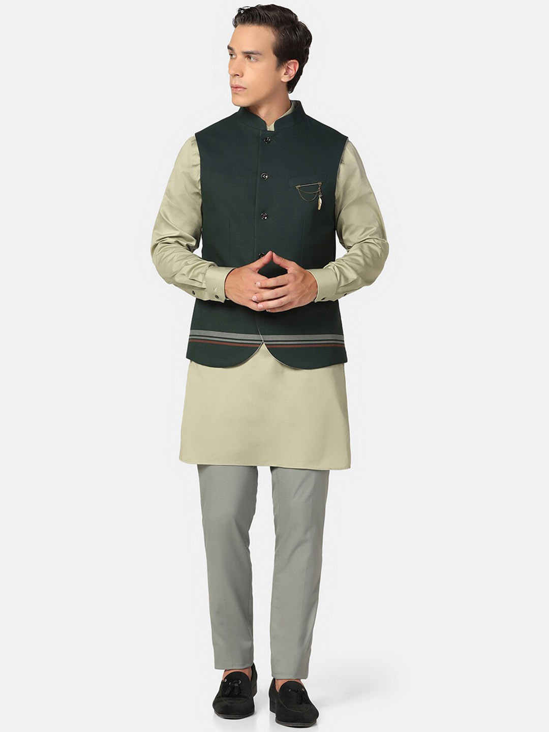 

Blackberrys Mandarin Collar Regular Kurta With Pyjamas & Nehru Jacket, Green