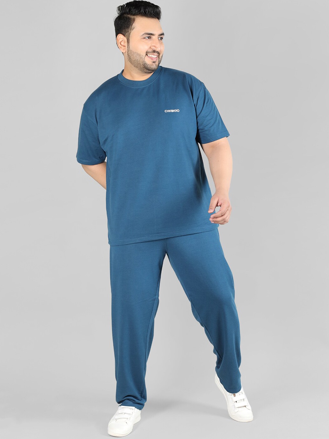 

CHKOKKO Plus Size Round-Neck T-Shirt With Track Pants, Blue
