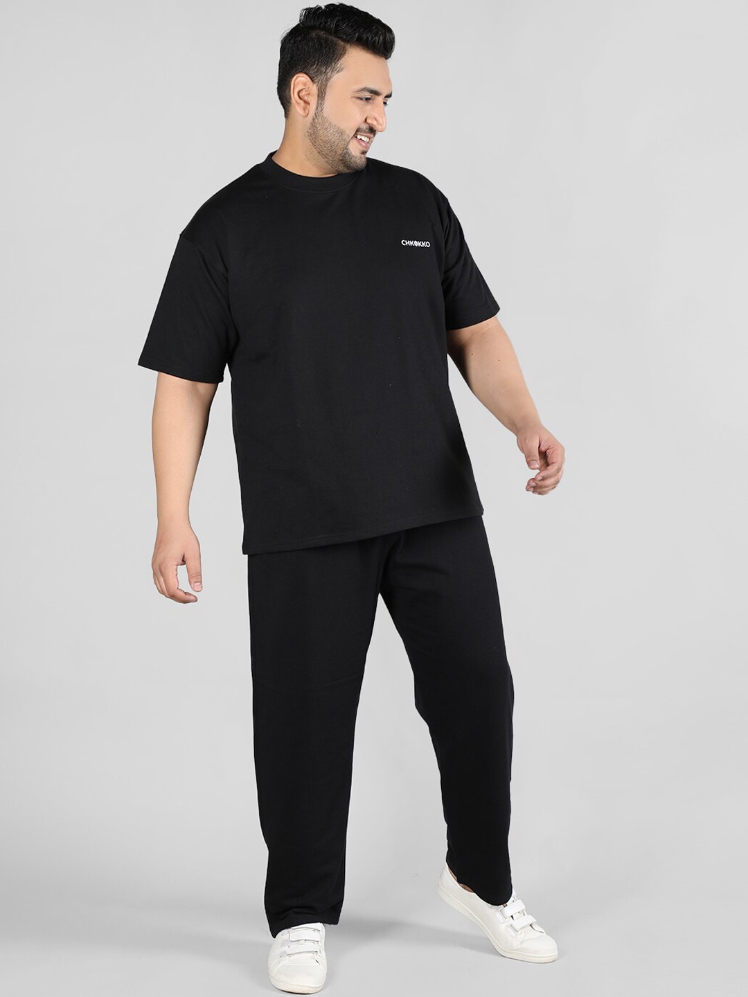 

CHKOKKO T-shirt With Tracksuit Set, Black