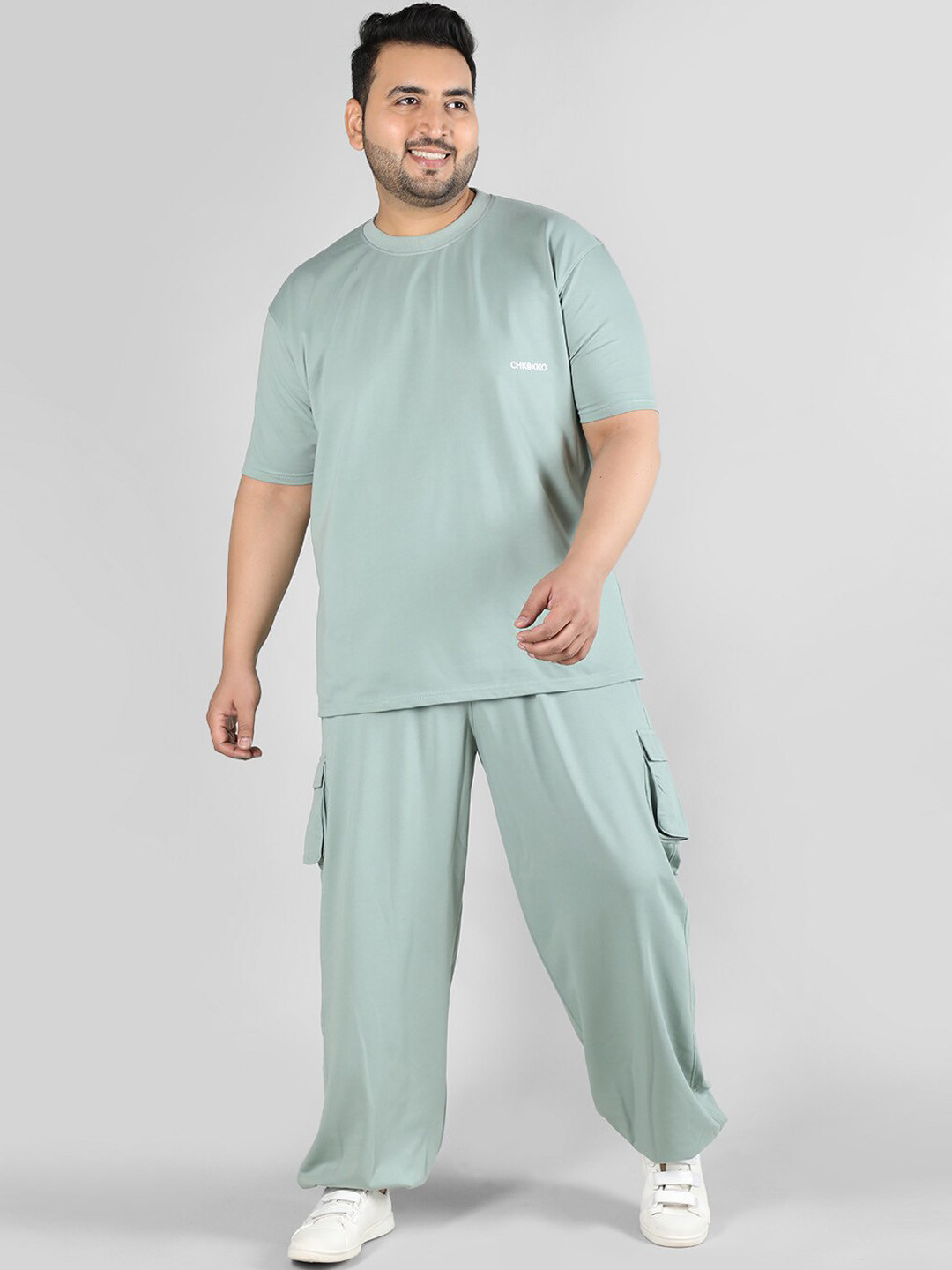 

CHKOKKO T-shirt With Tracksuit Set, Green