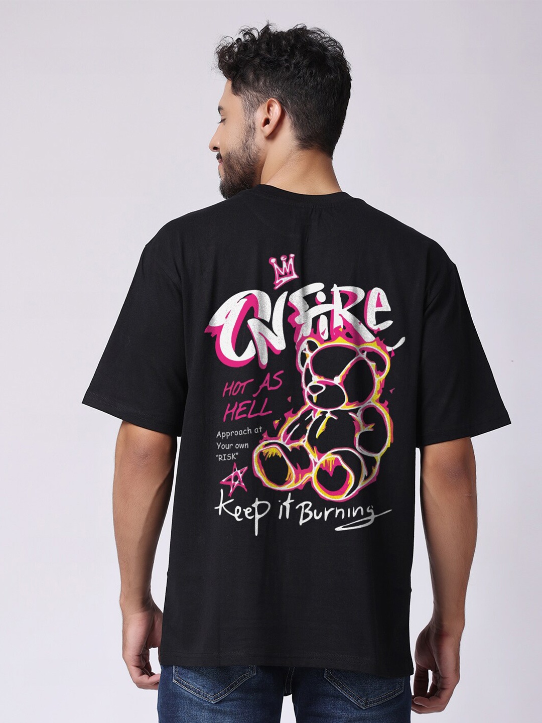 

The Label Bar Graphic Printed Drop Shoulder Sleeves Loose Fit Cotton T-shirt, Black