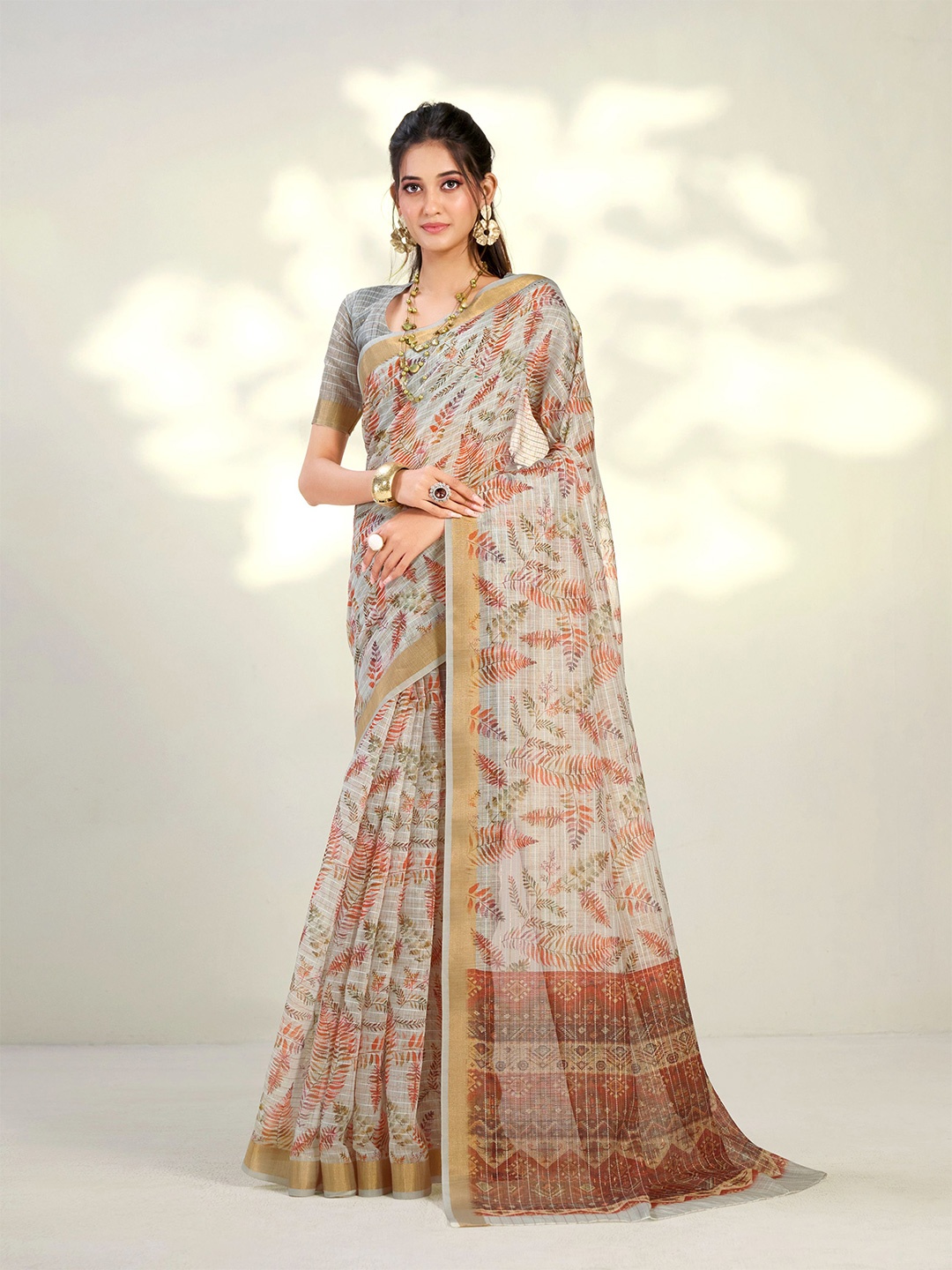 

Dori Floral Printed Zari Detailed Saree, Grey