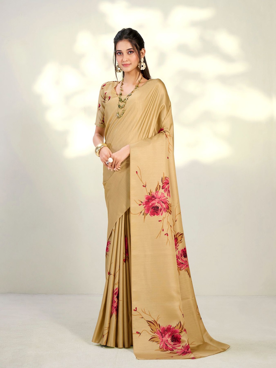 

Dori Floral Printed Cotton Blend Saree, Beige