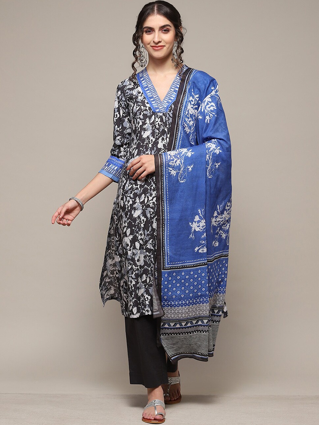 

Biba Floral Printed V Neck Regular Kurta & Palazzos With Dupatta, Charcoal