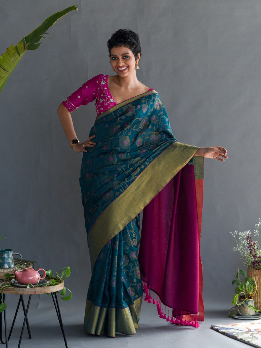 

Suta Floral Woven Design Zari Saree, Teal