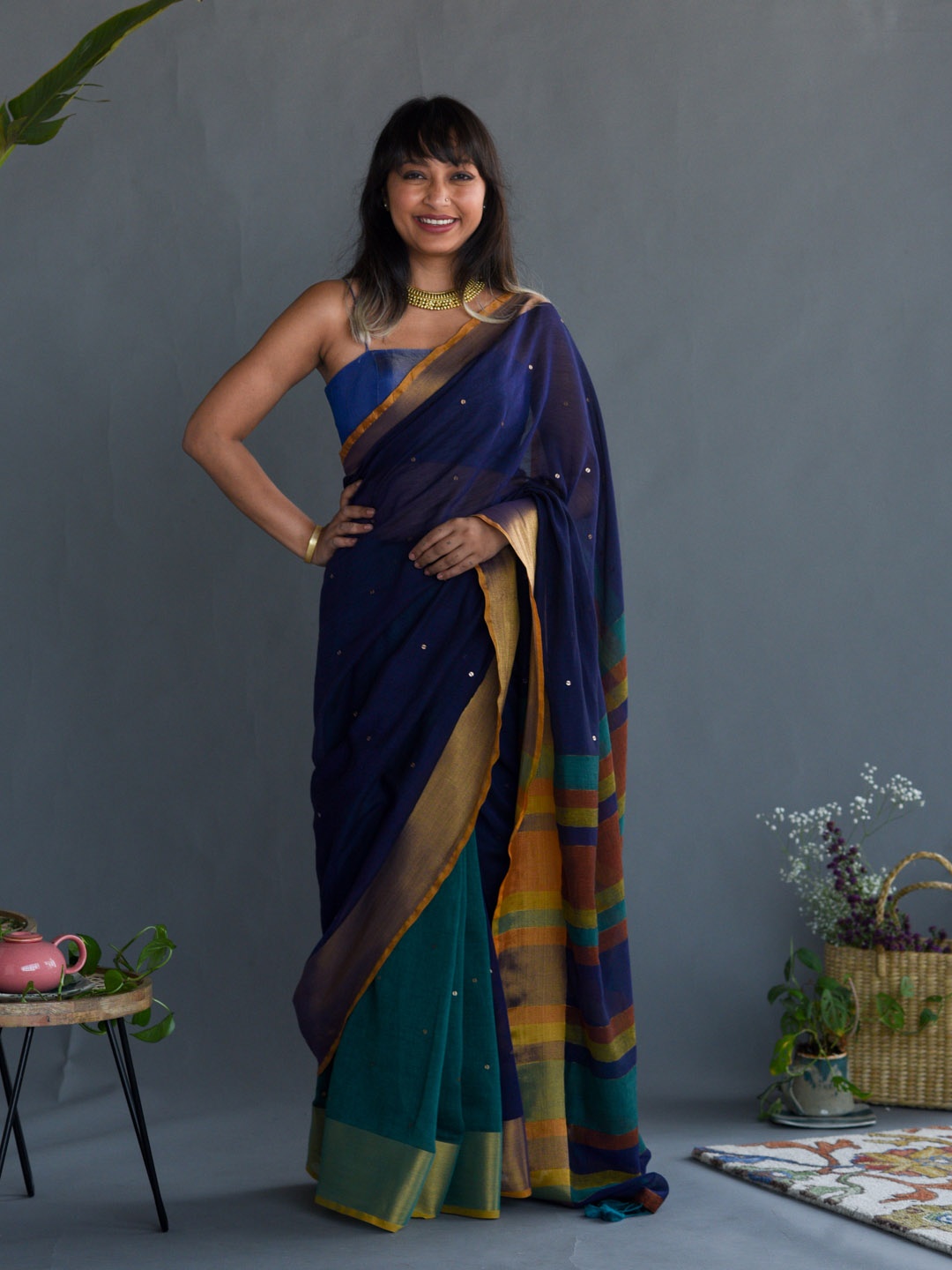 

Suta Zari Pure Cotton Saree, Navy blue