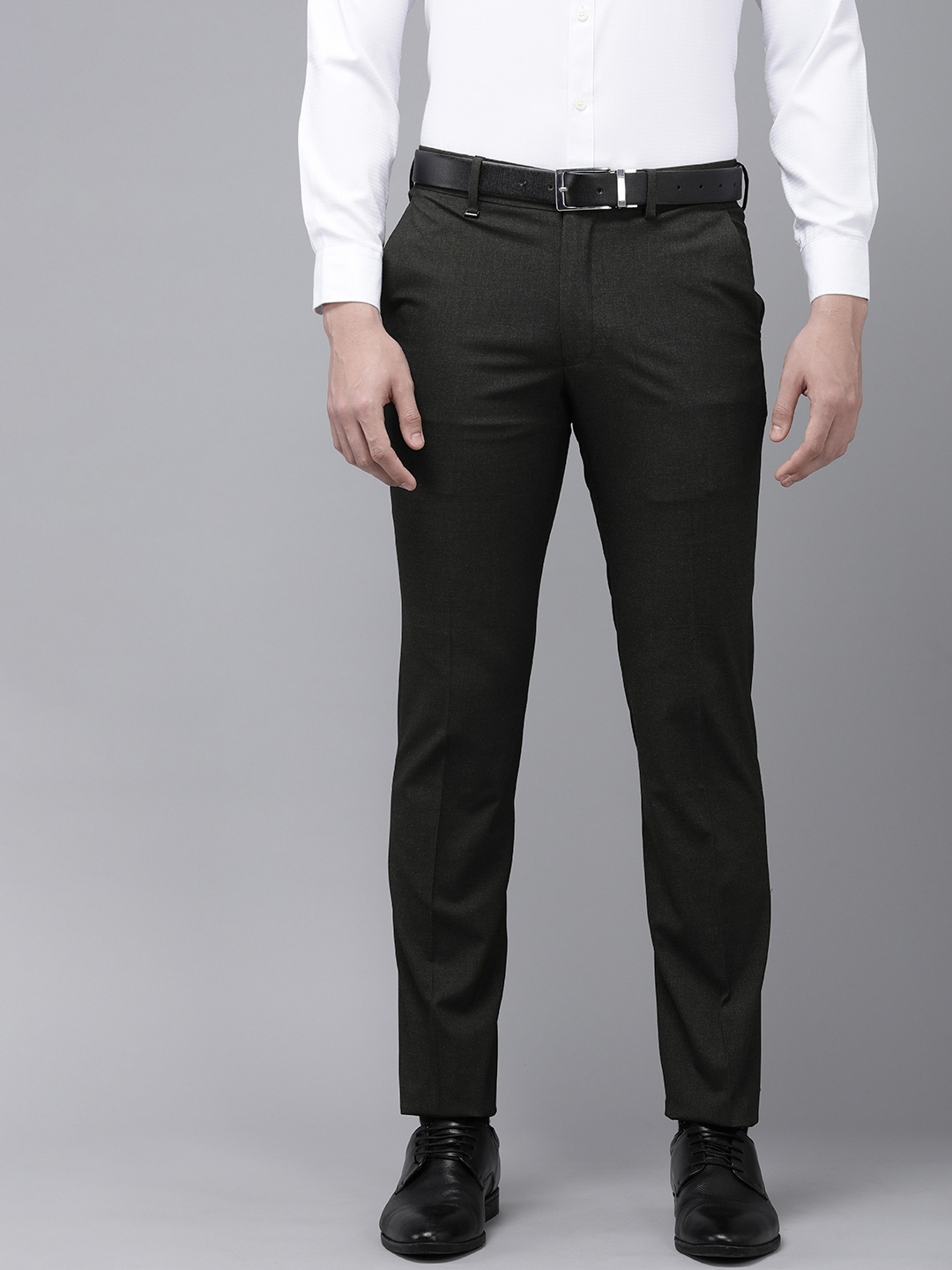 

Van Heusen Men Slim Fit Formal Trousers, Black