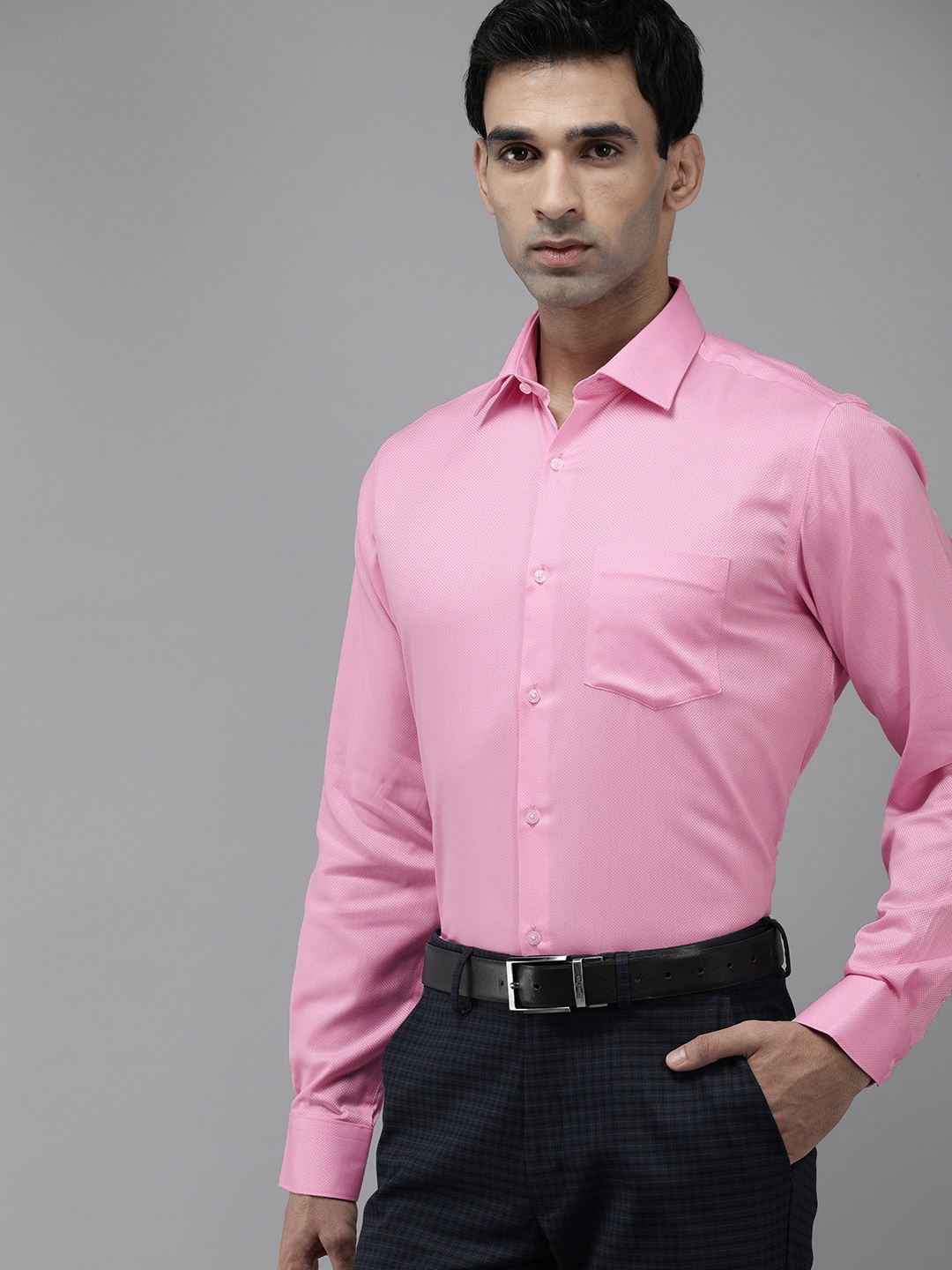 

Van Heusen Pure Cotton Custom Fit Self Design Formal Shirt, Pink