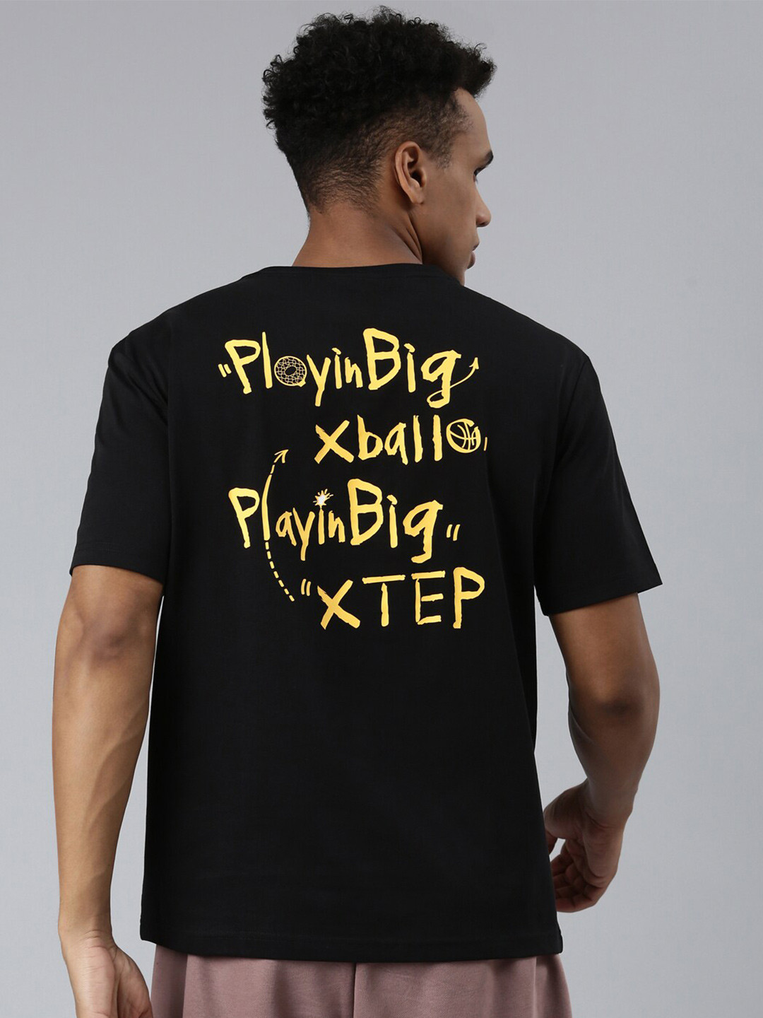 

Xtep Men Typography Printed Loose Fit Sports T-shirt, Black