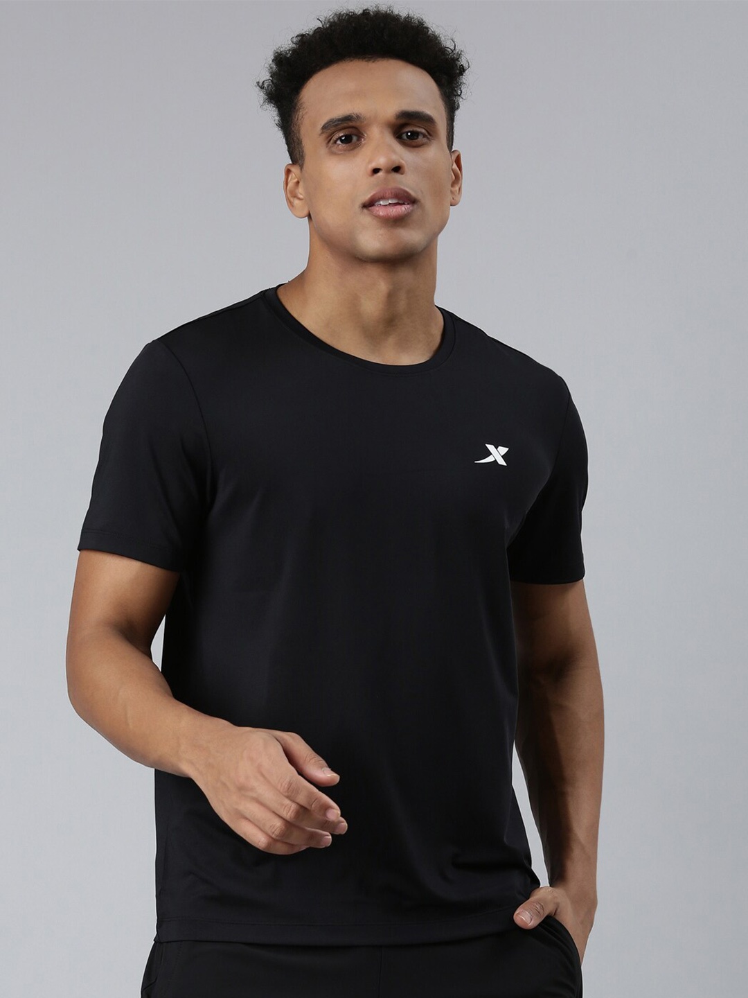 

Xtep Round Neck Regular Fit Sports T-shirt, Black