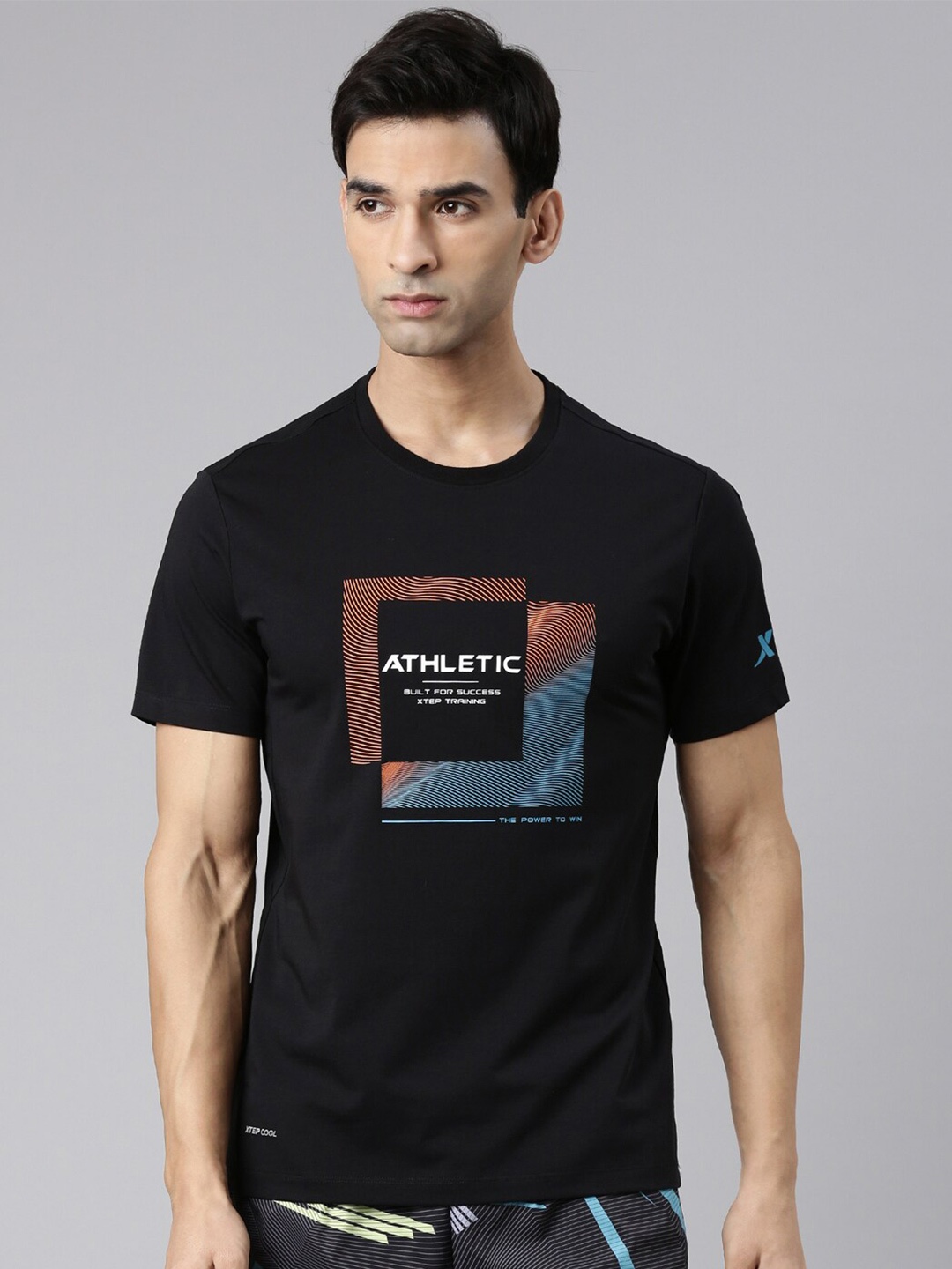 

Xtep Graphic Printed Round Neck Regular Fit Sports T-shirt, Black