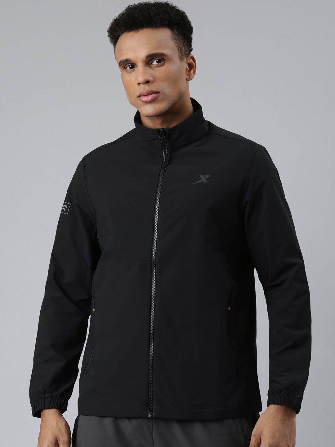 

Xtep Mock Collar Windcheater Sports Jacket, Black