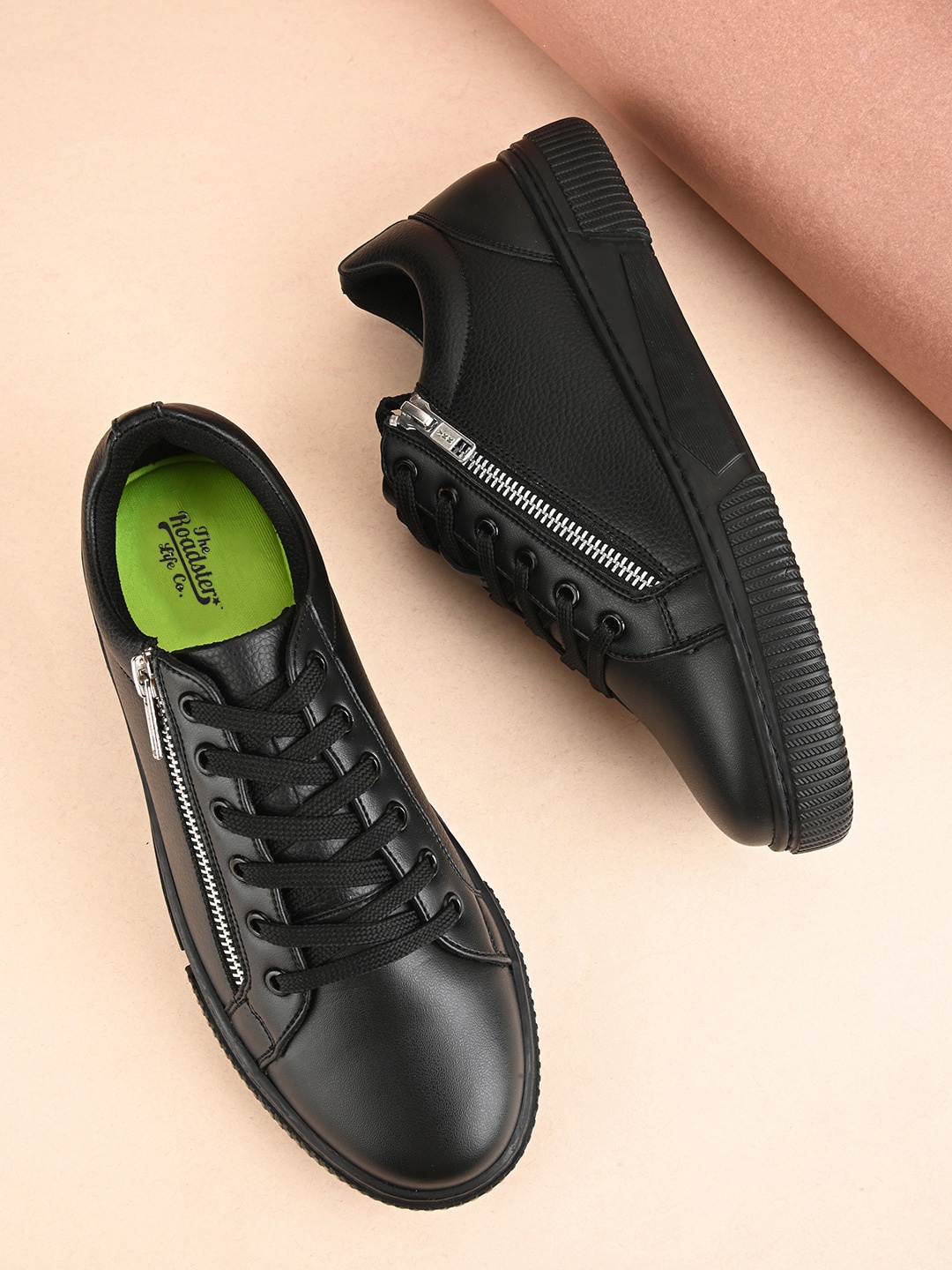 

The Roadster Lifestyle Co. Women Black Comfort Insole Lightweight Sneakers