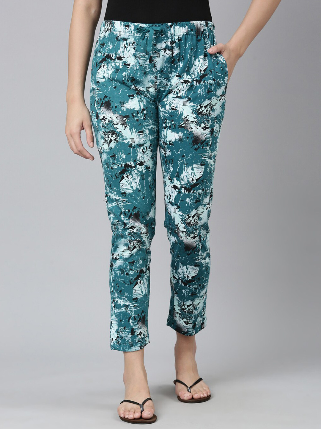 

TWIN BIRDS Women Printed Pure Cotton Straight Lounge Pants, Green