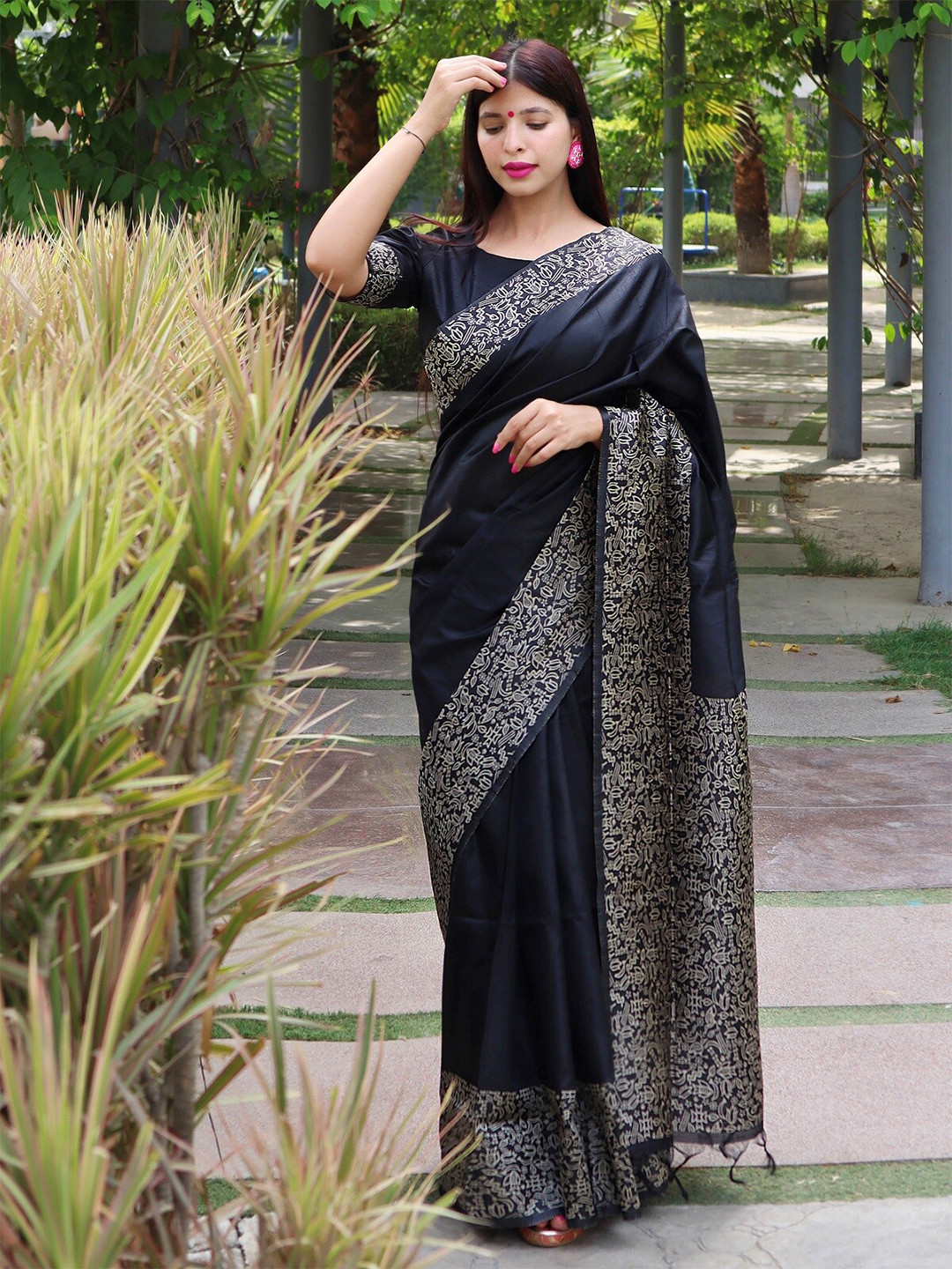 

Anouk Navy Blue Ethnic Motifs Printed Banarasi Saree