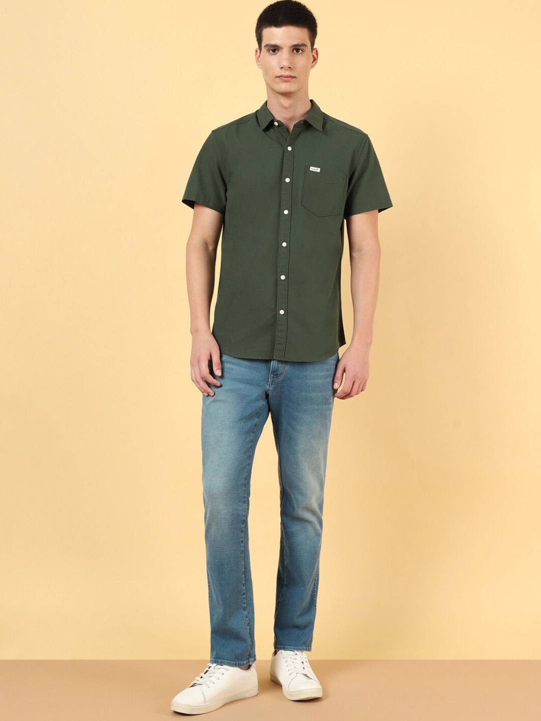 

Wrangler Spread Collar Opaque Cotton Casual Shirt, Green