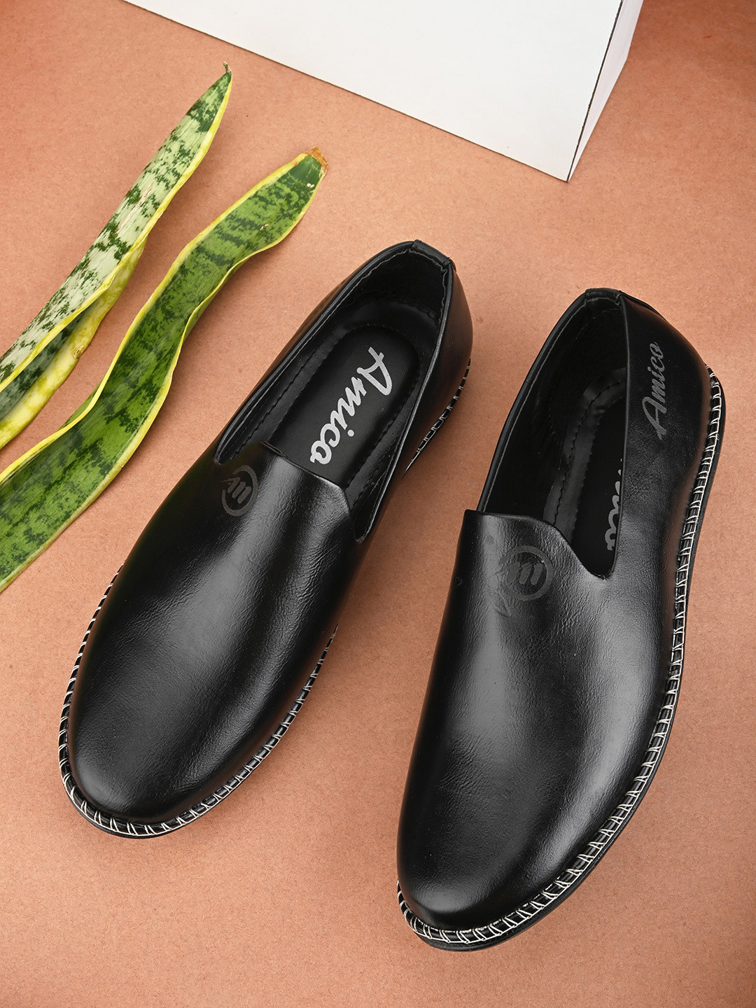 

AMICO Men Comfort Insole Basics Loafers, Black