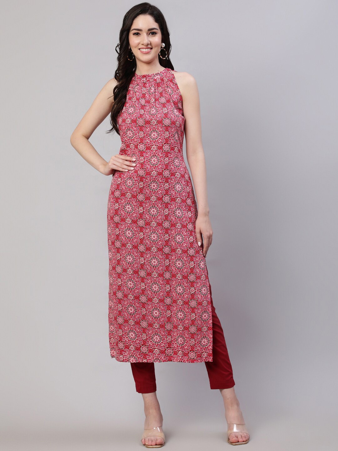 

Nayo Pink & Red Ethnic Motifs Printed Halter Neck Sleeveless Regular Cotton Kurta