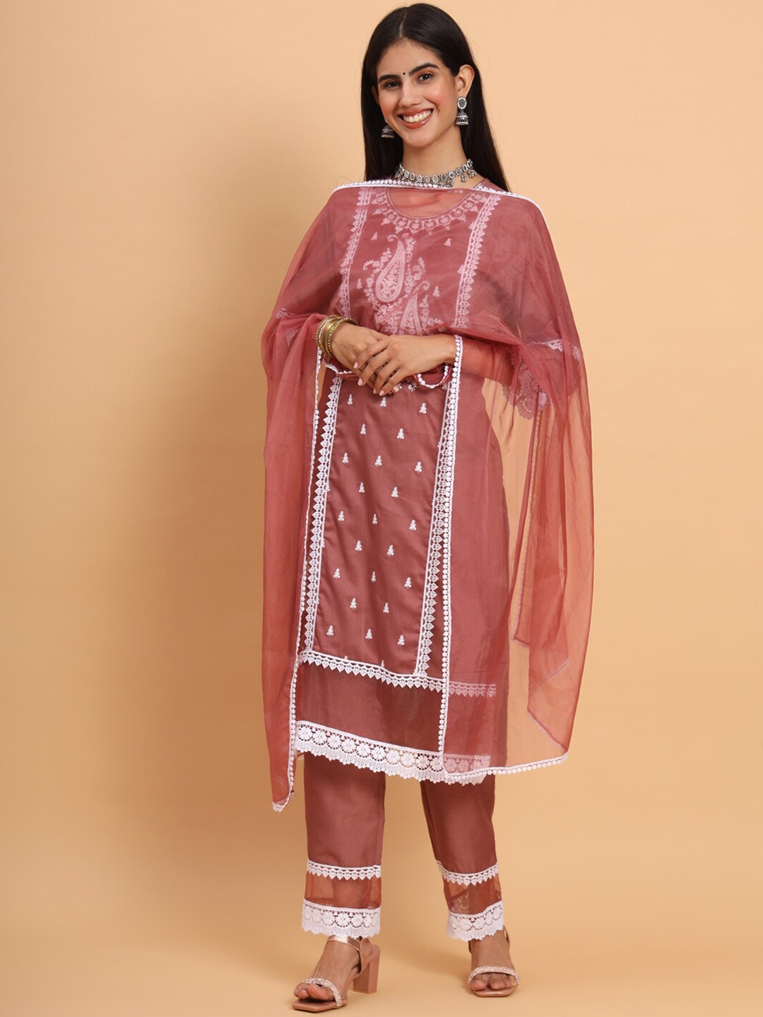 

SWAGG INDIA Ethnic Motifs Embroidered Chanderi Silk Kurta With Trousers & Dupatta, Mauve