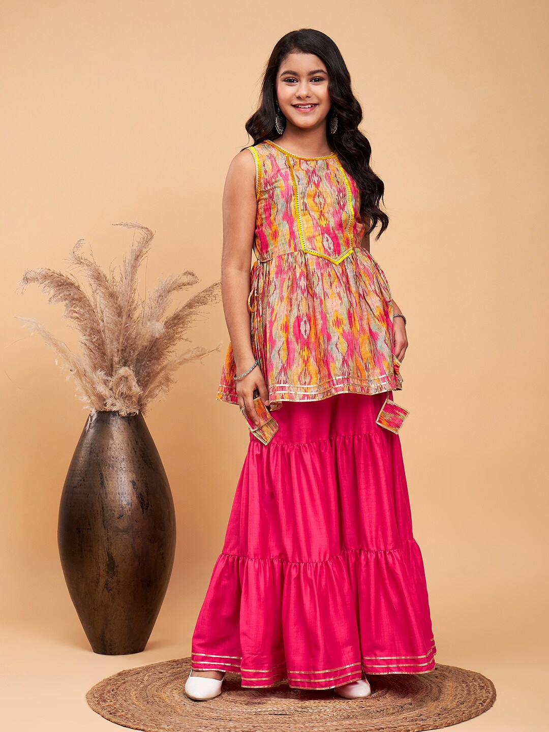 

Stylo Bug Girls Ikat Abstract Printed Cotton Kurti With Sharara, Pink