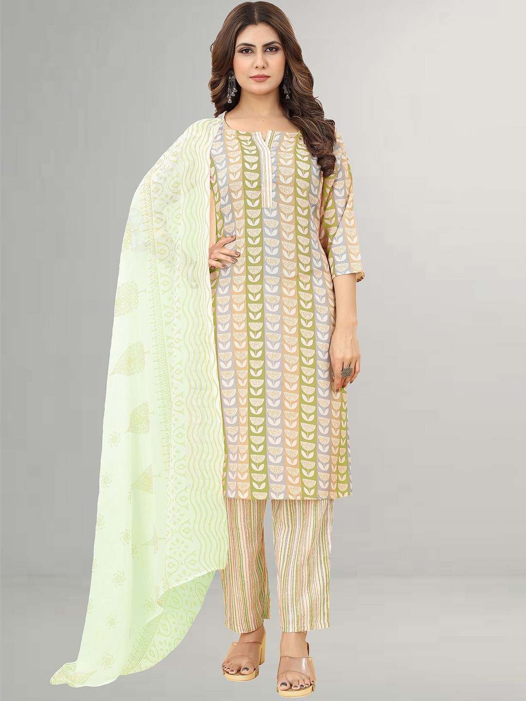 

Kiwie Ethnic Motifs Printed Kurta & Trousers with Dupatta, Green