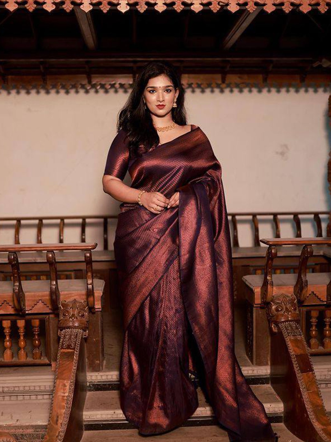 

Fab Viva Ethnic Motifs Woven Design Zari Banarasi Saree, Navy blue