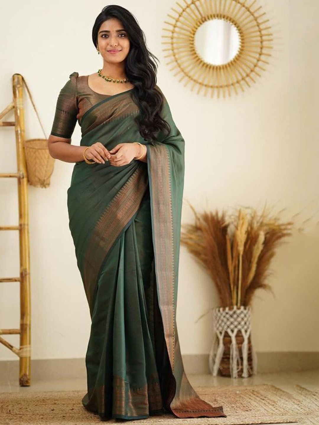 

Fab Viva Zari Silk Blend Banarasi Saree, Green