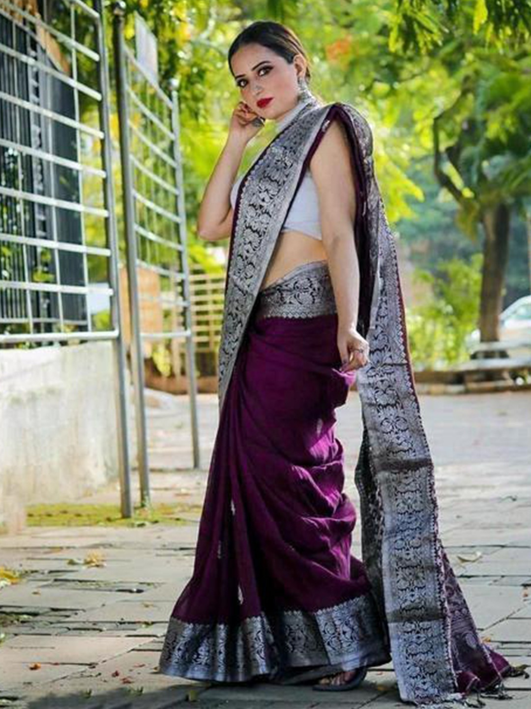 

Fab Viva Ethnic Motifs Woven Design Zari Silk Blend Banarasi Saree, Purple