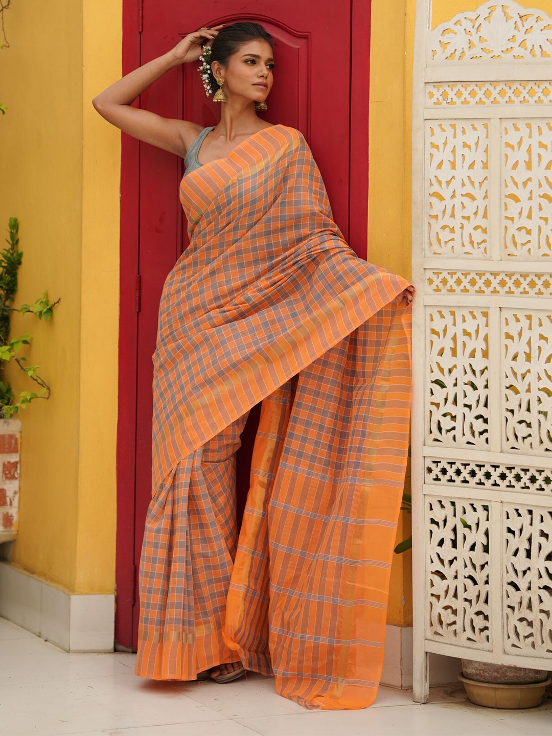 

Unnati Silks Checked Zari Pure Cotton Handloom Mangalagiri Saree, Orange