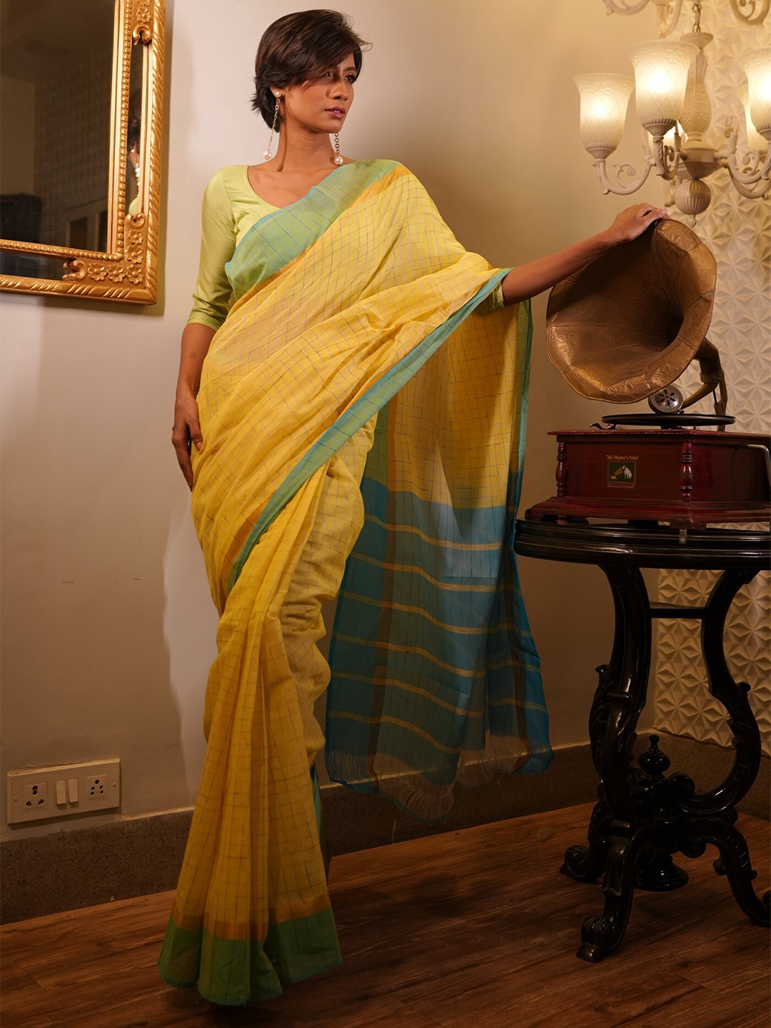 

Unnati Silks Checked Zari Pure Cotton Handloom Mangalagiri Saree, Yellow