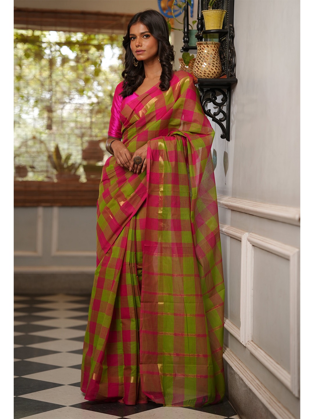 

Unnati Silks Checked Zari Pure Cotton Handloom Mangalagiri Saree, Pink