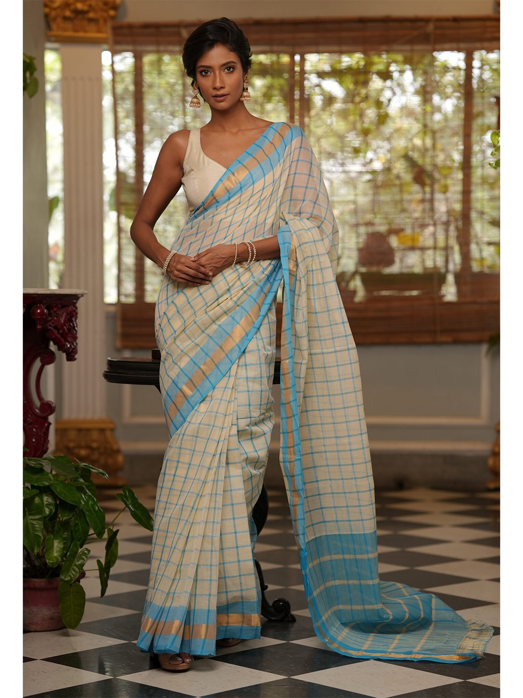 

Unnati Silks Checked Zari Pure Cotton Handloom Mangalagiri Saree, Cream